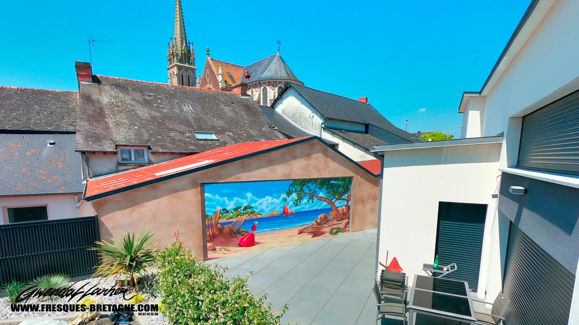Vue aérienne de la terrasse et de la fresque trompe-l'œil, mur mitoyen à Rennes (Bédée)